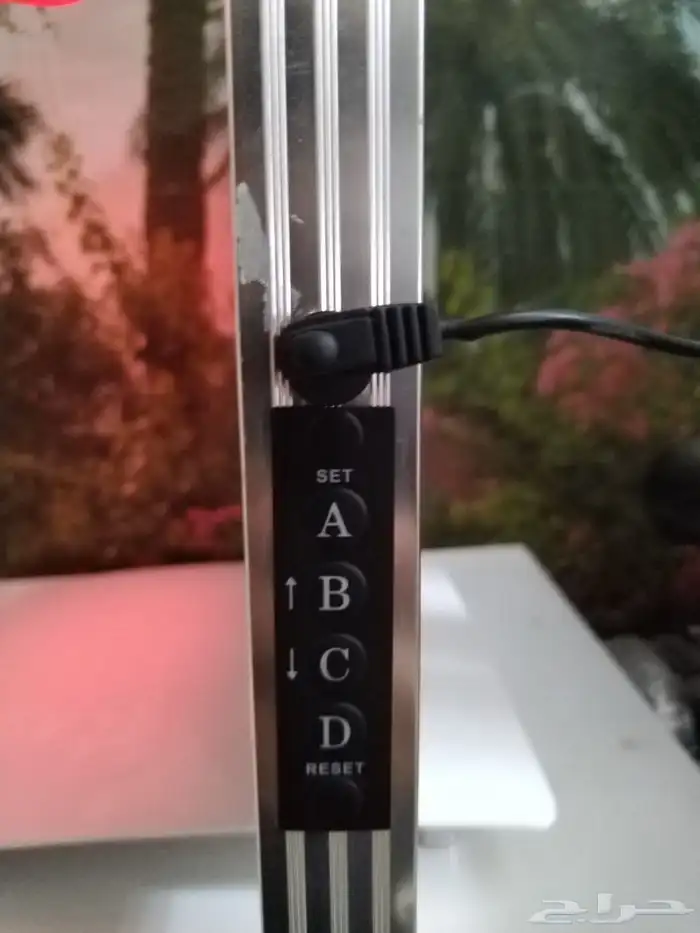 للبيع ساعه رقميه جداريه 1