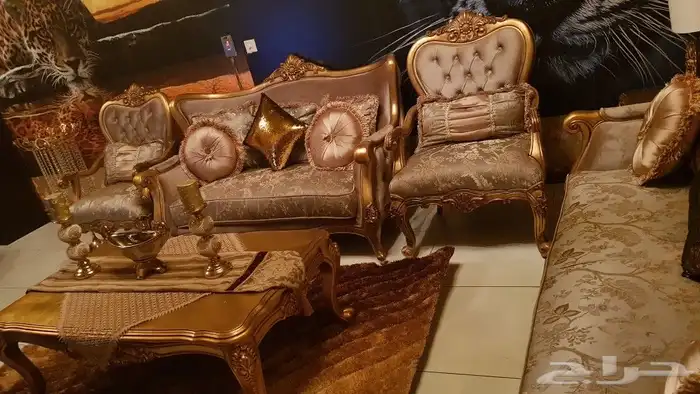 طقم كنب كلاسيكي ذهبي فاخر جدا 5