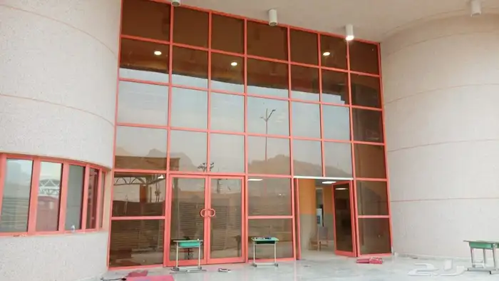 معلم زجاج سكريت والمنيوم وواجهات استركشر 1