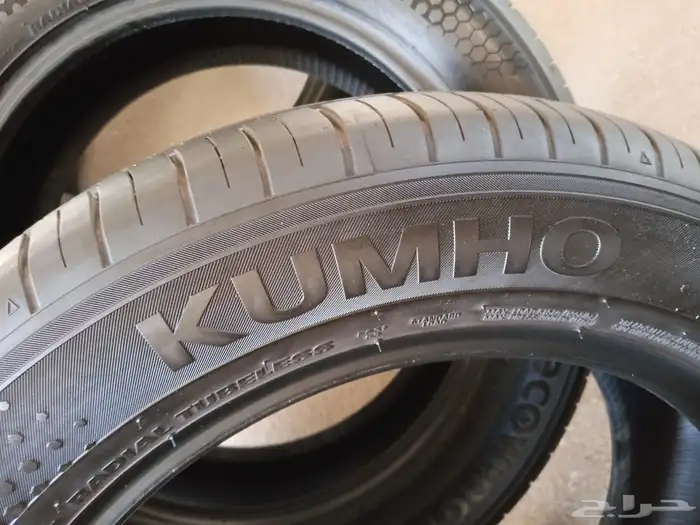 طقم كفرات كومهو كوري 205 55 16 5