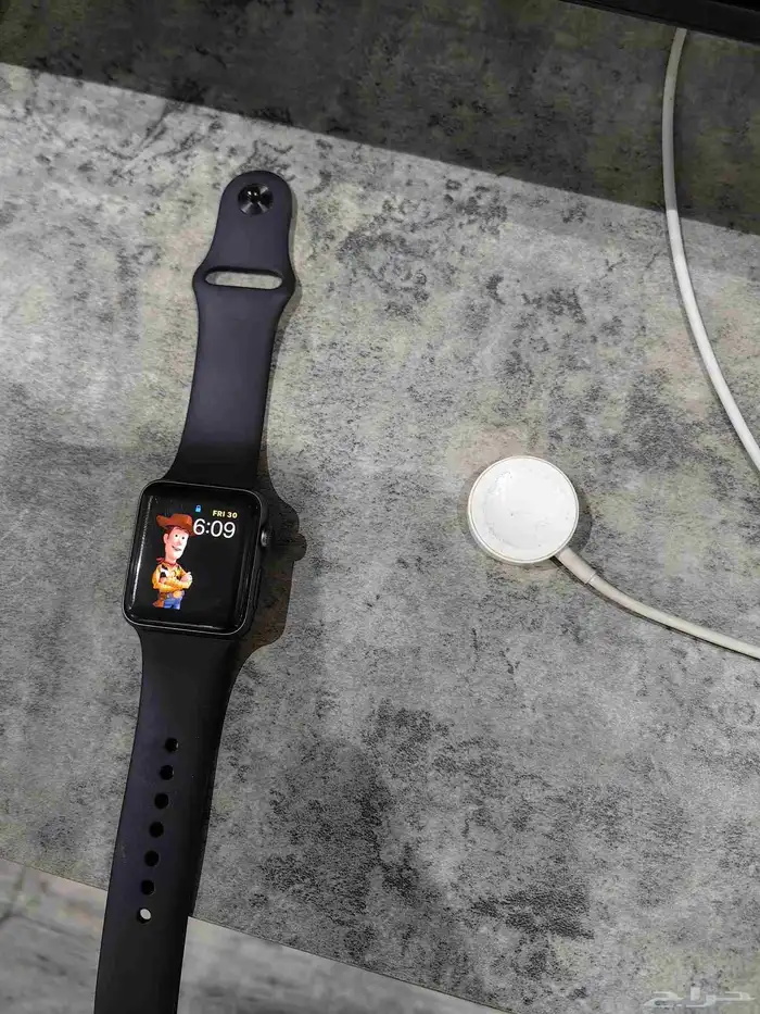 ساعة ابل الجيل الثالث - Apple watch series 3 مع الشاحن 0