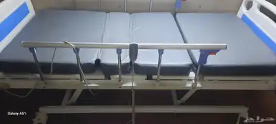 سرير طبي كهربائي معا مرتبه طبيه شبه جديد منضف معقم 4