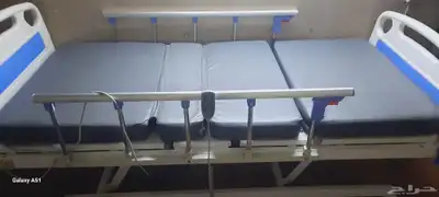 سرير طبي كهربائي معا مرتبه طبيه شبه جديد منضف معقم 0