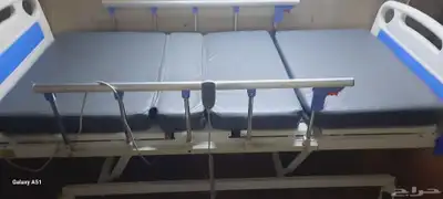 سرير طبي كهربائي معا مرتبه طبيه شبه جديد منضف معقم 2