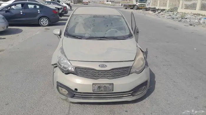سياره كيا ريو 2013 البيع قطع غيار 1