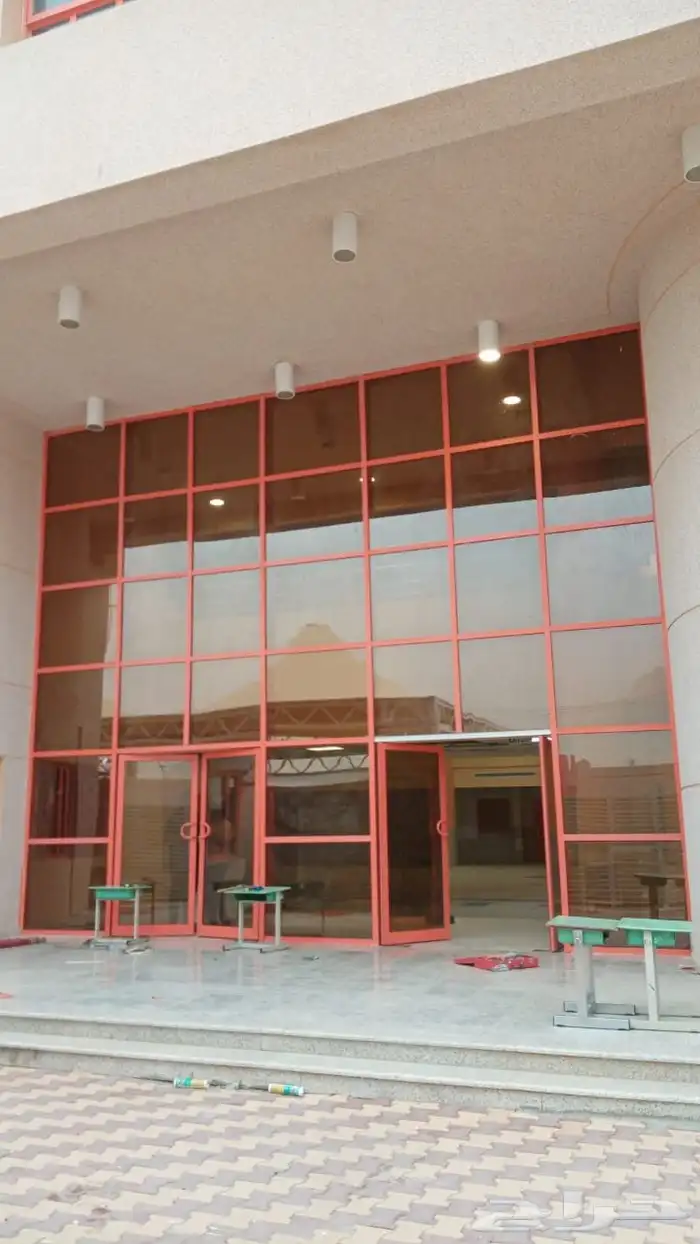 معلم زجاج سكريت والمنيوم وواجهات استركشر 0