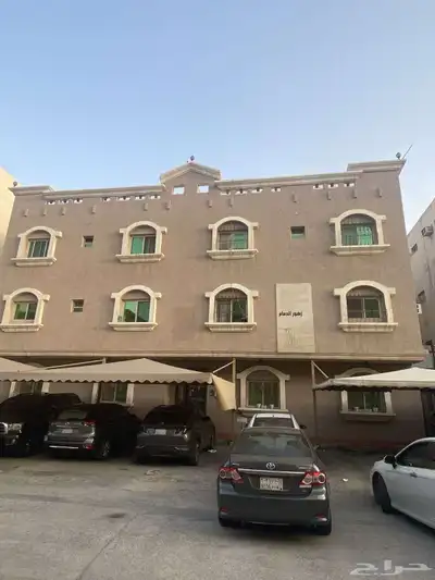 للإيجار شقة راقية 3 ادور 0