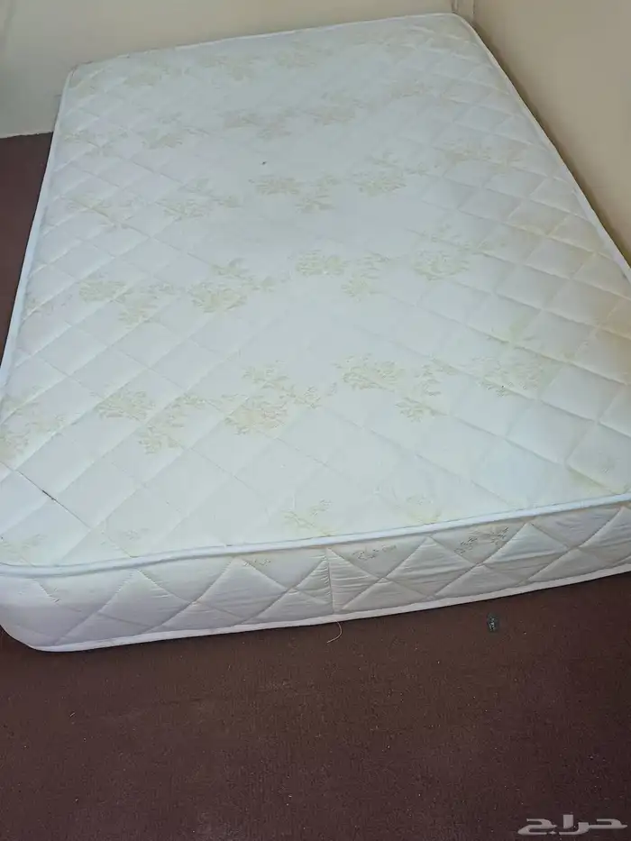 مرتبة نضيفة جدا نوعية ممتازة 0