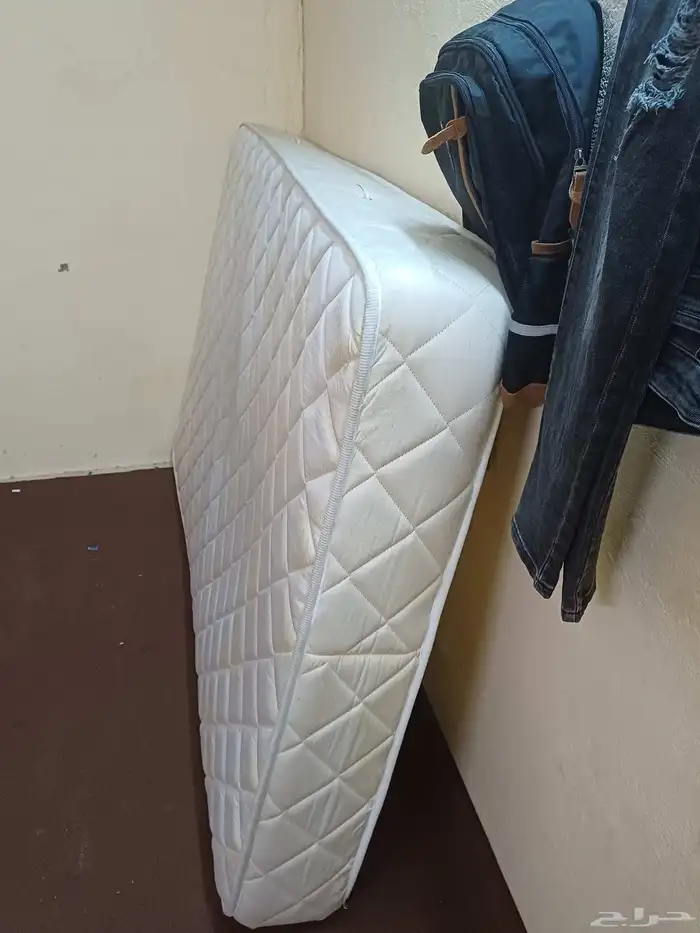 مرتبة نضيفة جدا نوعية ممتازة 1