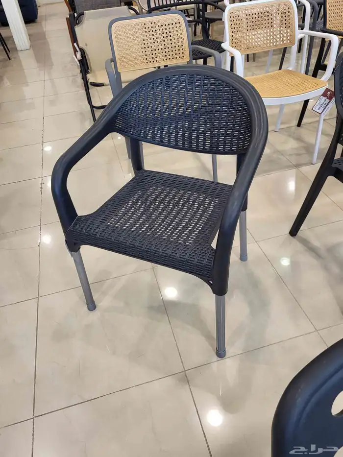 كراسي بلاستيك 0