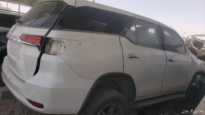 تشليح ارباع الجزيره لبيع قطع غيار السياراة المستعمله 1
