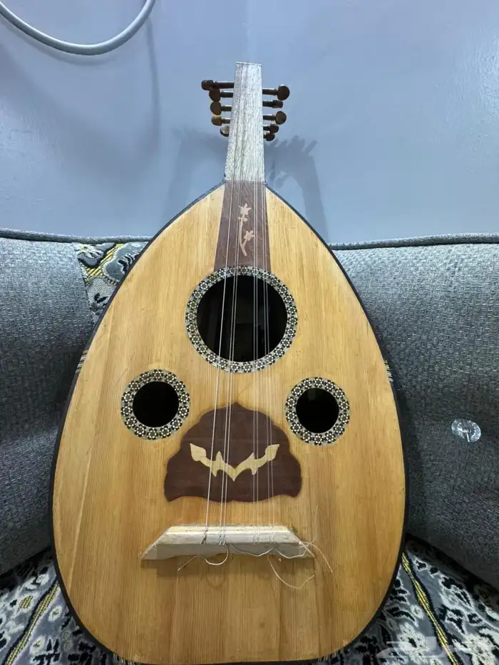 عود بحريني وشعبي للبيع 1