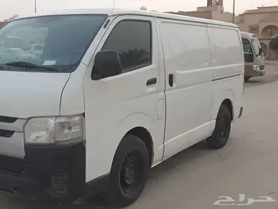 تويوتا باص بضايع موديل 2017 ديزال 0