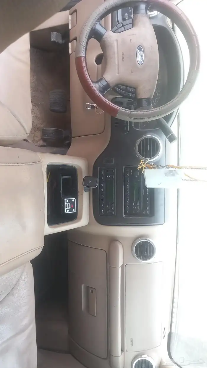 يوجد فيه فحص دوري استماره جديده السياره على الشرط قير مكينه 2