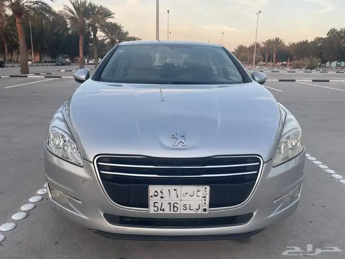 بيجو 2014 نظيفه 8