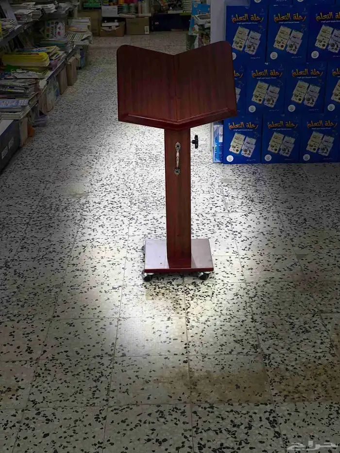 حامل مصحف خشبي كبير 110ريال 2