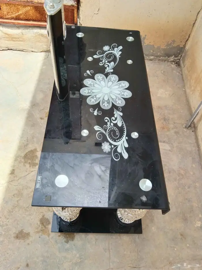 طاوله شاشه بحاله جيده جدا 7