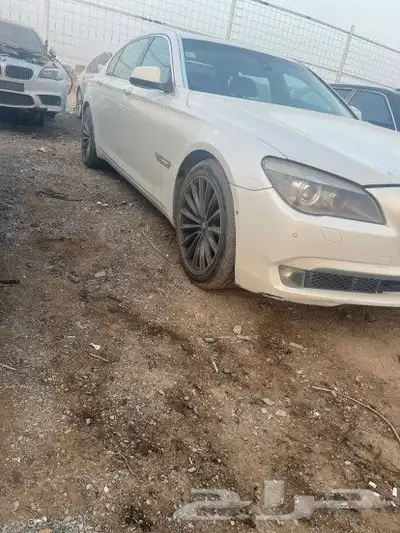 بي ام دبليو 740 تشليح قطع غيار موديل 2010 4