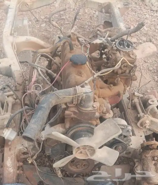 البيع مكينه هايلوكس غمارتين موديل 81 مع القير 0