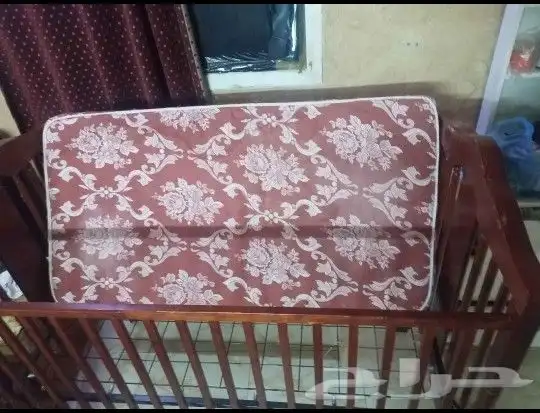 سرير بيبي جينيور مع مرتبة حتى سن 5 سنوات 2