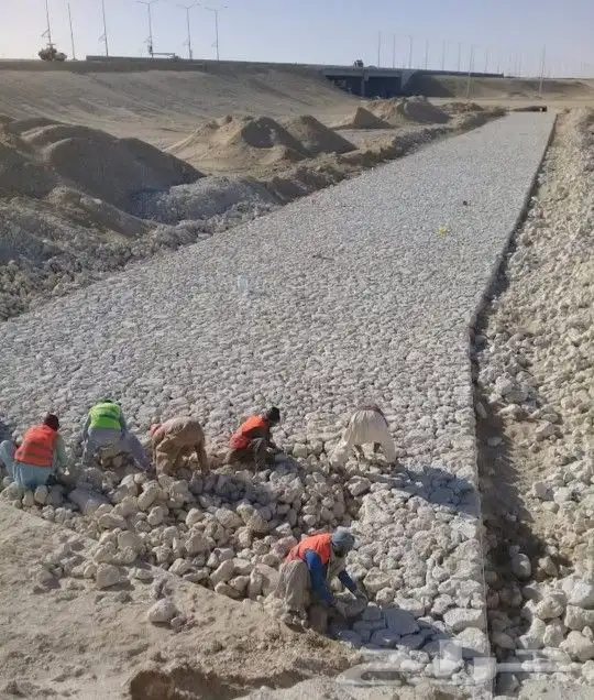 بوكلين للايجار و مقاولات حجر افغاني 9