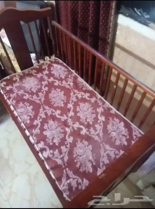 سرير بيبي جينيور مع مرتبة حتى سن 5 سنوات 0