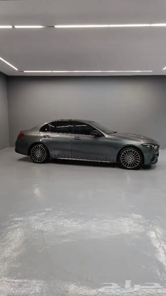 سي300 AMG 2023 بلاك ادشن ماشي 13 الف 1