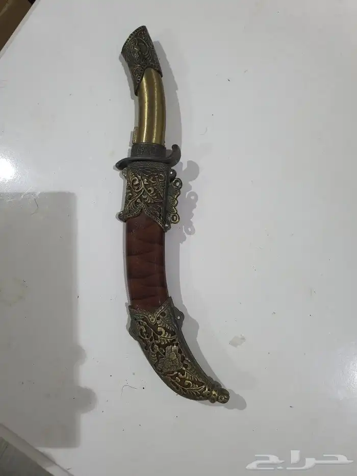 أغراض و أثريات و مقتنيات قديمة للبيع 25