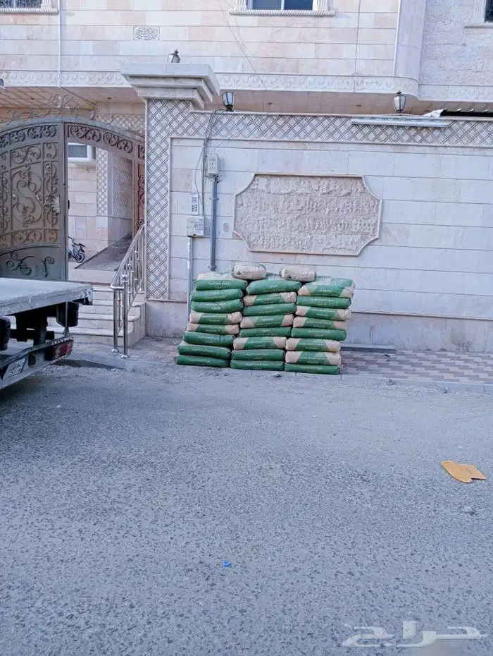 لتوريد جميع انواع مواد البناء اسمنت بطحاء الرياض خرسانه بلوك 5