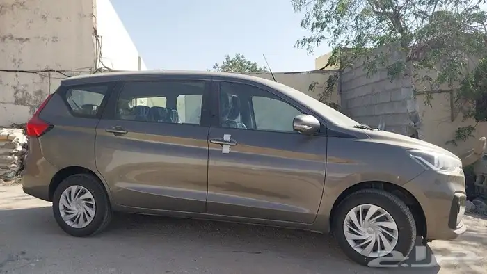 سوزوكي أرتيجا استاندر GL 2025 8