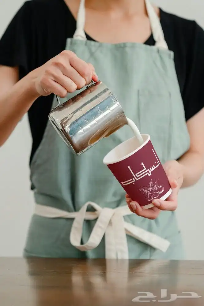 مصممة جرافيك لوجو وهويات بصرية 1