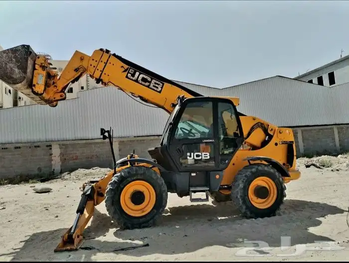 رافعات شوكيه وكرينات وجي سي بي وببكات ومان لفت للايجار 0