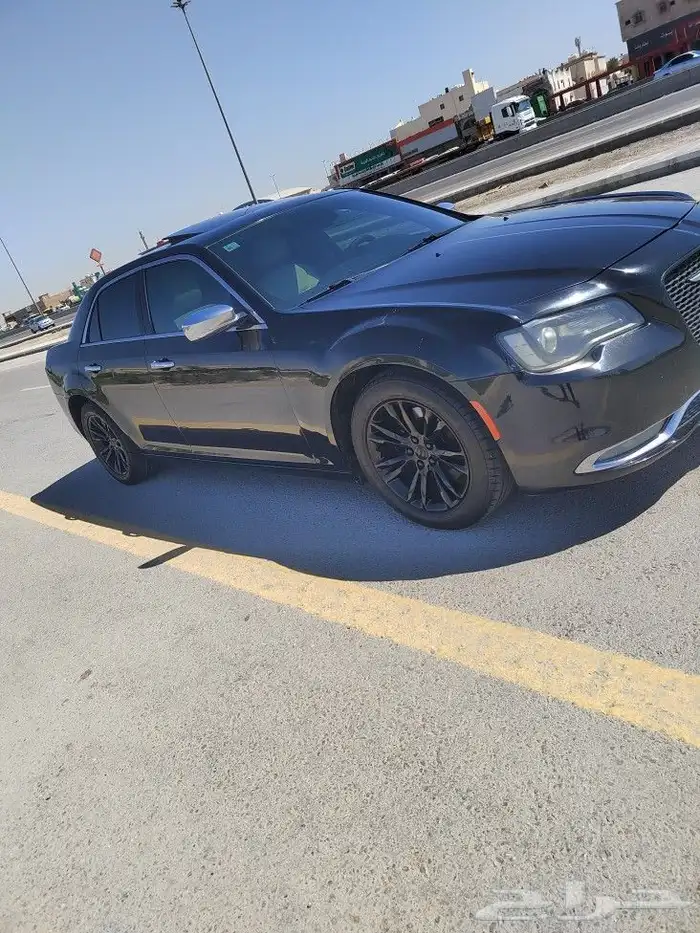 كرايزلر 2019 6 سلندر بانوراما للبيع 8