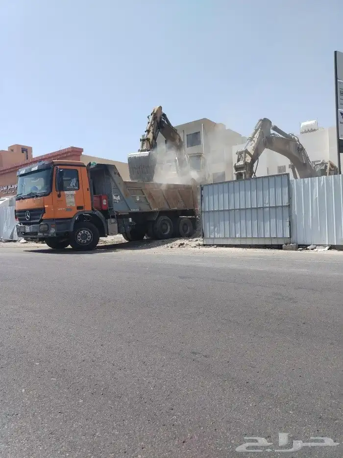 للأيجار قلابات تريلات شيولات بوكلين بوكات بلتوزر قليدر 0