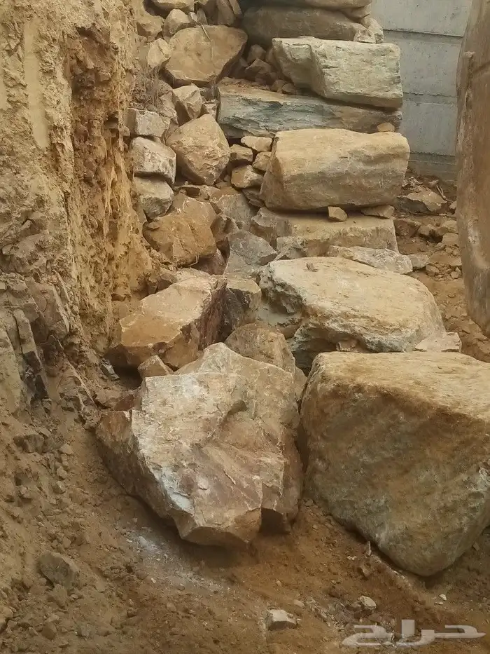 مقاول بناء جدران حجر كبير وصغير رباريب ومدرجات ع الشبك 3
