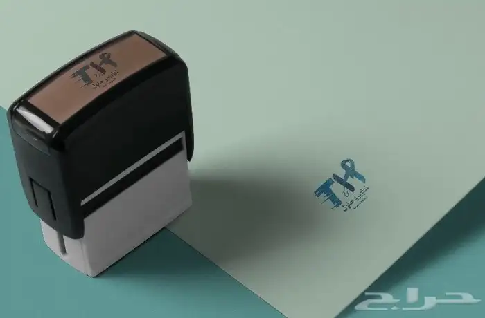 مصممة جرافيك لوجو وهويات بصرية 9