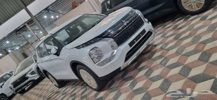 ميتسوبيشي اوتلاندر 2025ستاندر 7راكب 2