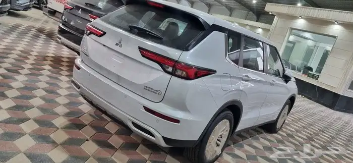 ميتسوبيشي اوتلاندر 2025ستاندر 7راكب 5