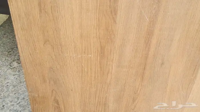 طاولة خشب قوية 2