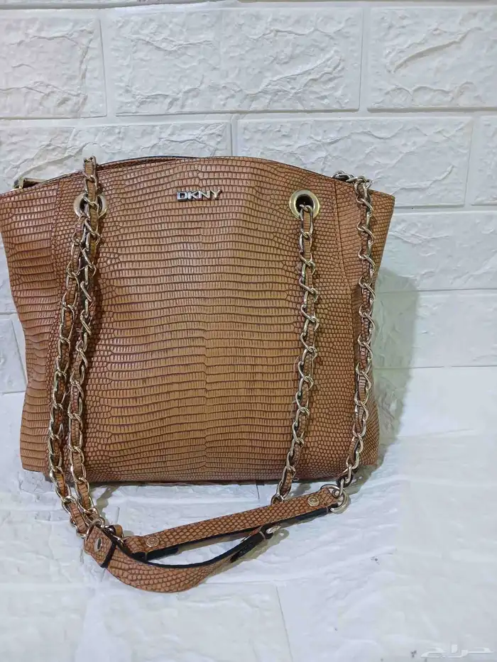 شنط ماركات اصلى كوتش دكنى مايكل كورس 25