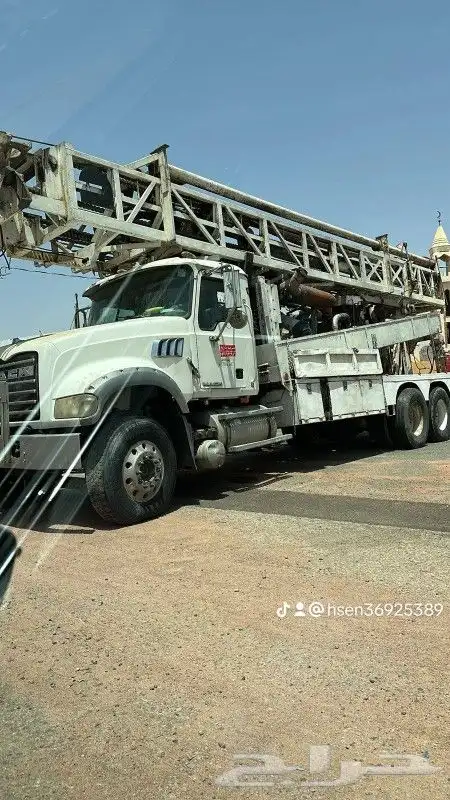 حفار ابار ارتوازي 0
