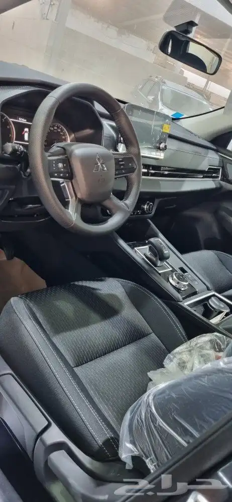 ميتسوبيشي اوتلاندر 2025ستاندر 7راكب 7