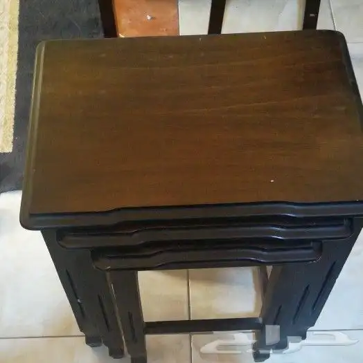 طاولات تقديم . 1