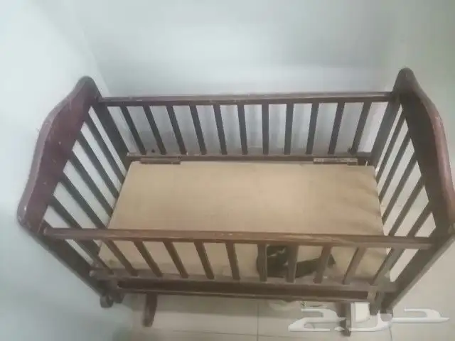 سرير أطفال بحاله جيده.. 0