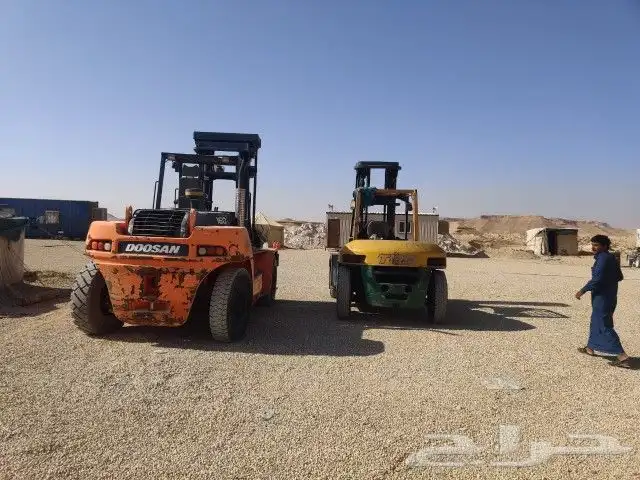 تأجير رافعات شوكيه فركلفت 4