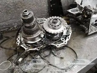 مختصون بصيانه قير نيسان 5