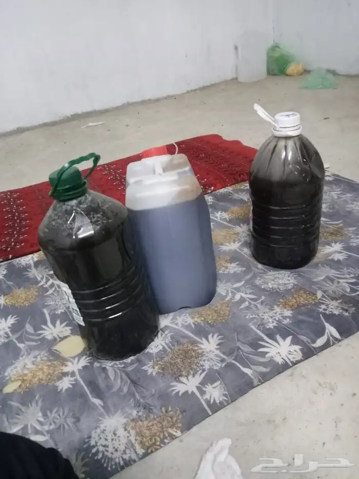 يوجد عسل سمره رقم واحد 1