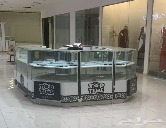 كشك للبيع المستعجل .مررره نظيف يبغى له قليل تزبيط من برا فقط 2