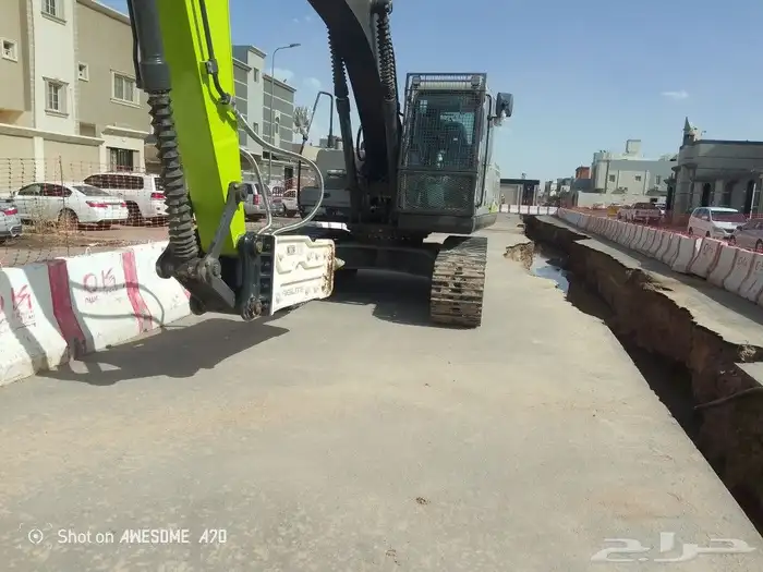 الايجار بوكلينات حديثه شهري يومي قطاع 0