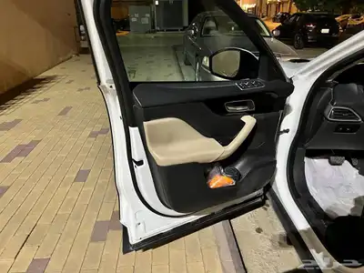 جاكوار Fpace 2018 12